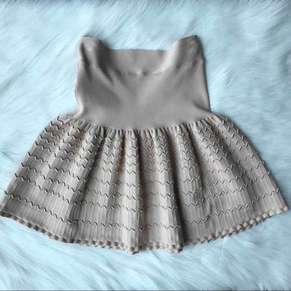 BCBG MaxAzria Suui Scalloped Peach Skirt - Picture 2 of 8